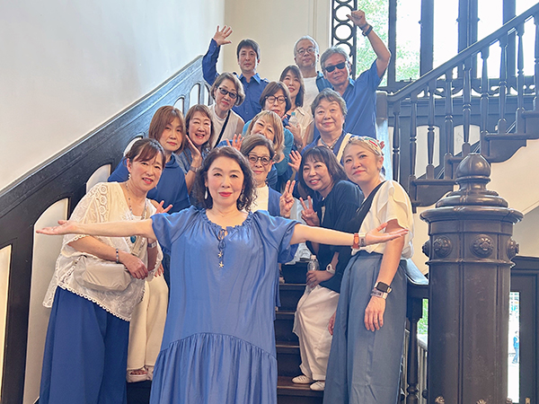 Akko's Famiy Gospel Choir
